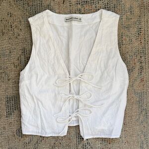 Abercrombie & Fitch White Linen Sleeveless Tie-Front Vest